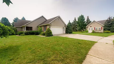 925 N Union St, Tecumseh, MI 49286 photo 3