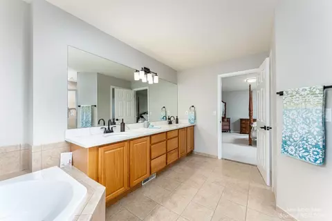 50077 Tottenham Ct, Canton, MI 48187 photo 43