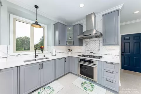 50077 Tottenham Ct, Canton, MI 48187 photo 21