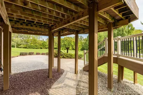 50077 Tottenham Ct, Canton, MI 48187 photo 10