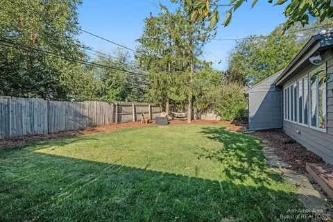 1409 E Stadium Blvd, Ann Arbor, MI 48104 photo 30