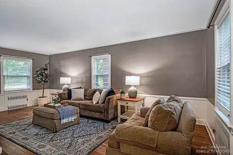 1409 E Stadium Blvd, Ann Arbor, MI 48104 photo 7