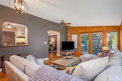 1409 E Stadium Blvd, Ann Arbor, MI 48104 photo 12