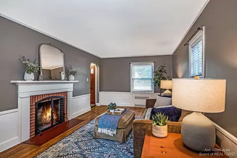 1409 E Stadium Blvd, Ann Arbor, MI 48104 photo 6
