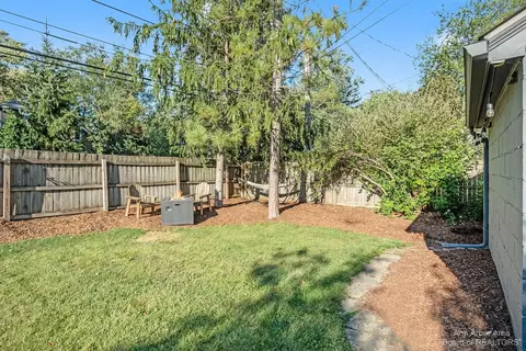 1409 E Stadium Blvd, Ann Arbor, MI 48104 photo 29