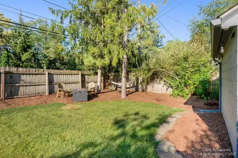 1409 E Stadium Blvd, Ann Arbor, MI 48104 photo 28