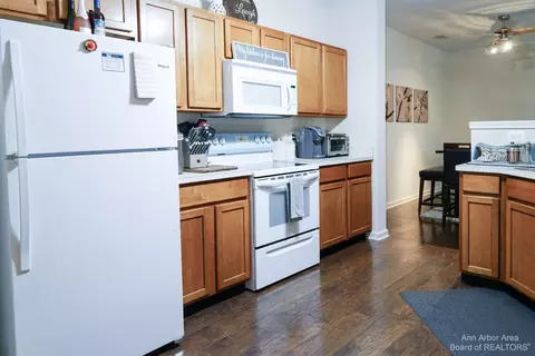 28949 Whitby Dr #2, Romulus, MI 48174 photo 13