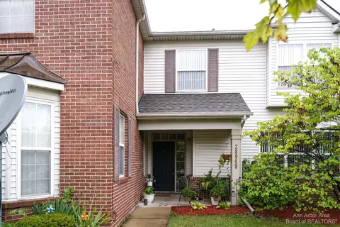 28949 Whitby Dr #2, Romulus, MI 48174 photo 2