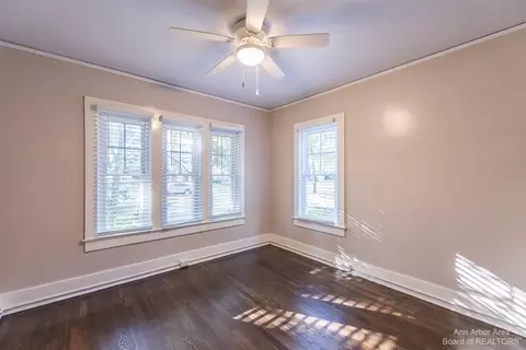 1437 E Park Pl, Ann Arbor, MI 48104 photo 7