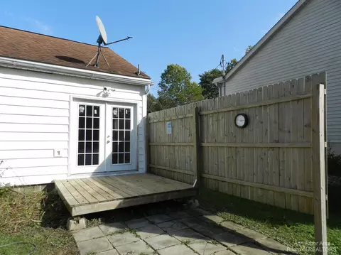 904 State St, Adrian, MI 49221 photo 11