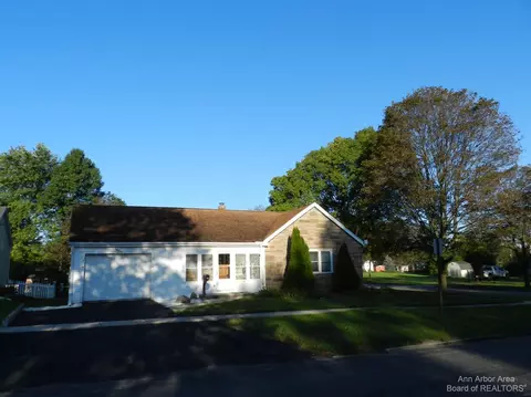 904 State St, Adrian, MI 49221 photo 34