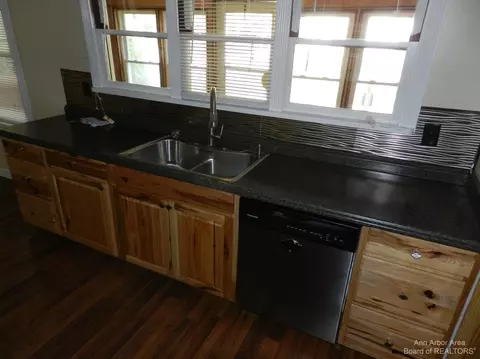 904 State St, Adrian, MI 49221 photo 19
