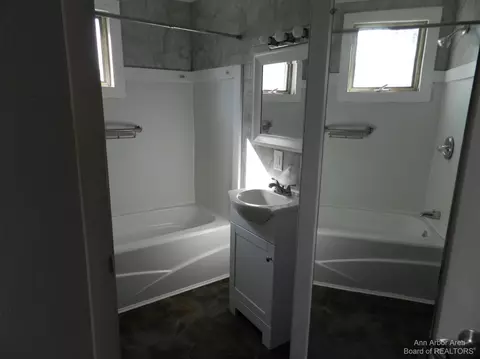 904 State St, Adrian, MI 49221 photo 25