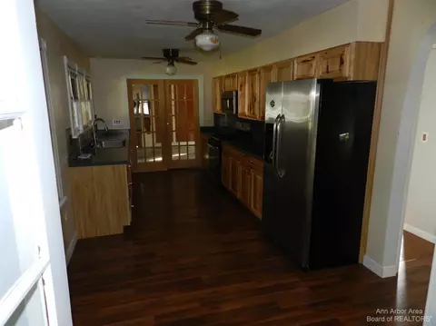 904 State St, Adrian, MI 49221 photo 17