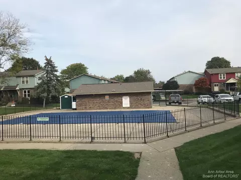 253 N Maple Rd, Saline, MI 48176 photo 8
