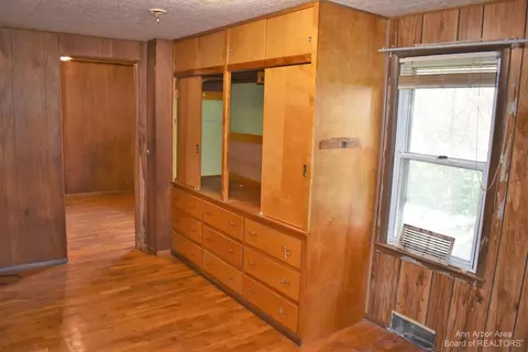 9160 Bunton Rd, Willis, MI 48191 photo 18