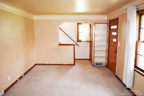 9160 Bunton Rd, Willis, MI 48191 photo 11