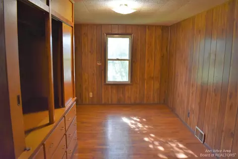 9160 Bunton Rd, Willis, MI 48191 photo 17