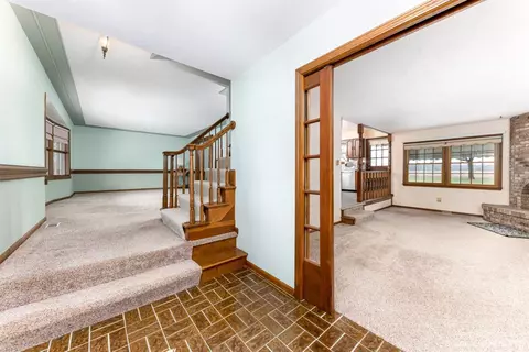 9856 James Dr, Saline, MI 48176 photo 18