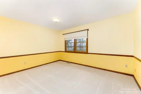 9856 James Dr, Saline, MI 48176 photo 38