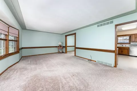 9856 James Dr, Saline, MI 48176 photo 20