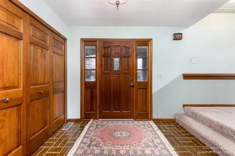 9856 James Dr, Saline, MI 48176 photo 17