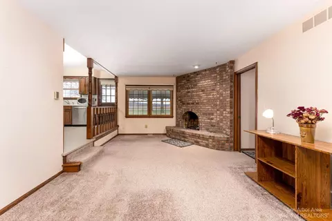 9856 James Dr, Saline, MI 48176 photo 29