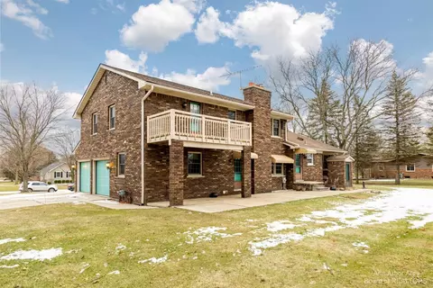 9856 James Dr, Saline, MI 48176 photo 6