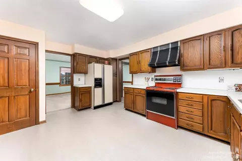 9856 James Dr, Saline, MI 48176 photo 27