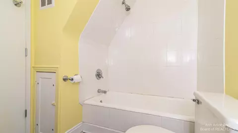 1411 E Park Pl, Ann Arbor, MI 48104 photo 35