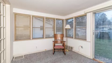 1411 E Park Pl, Ann Arbor, MI 48104 photo 42