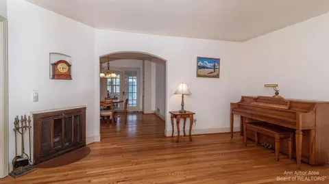 1411 E Park Pl, Ann Arbor, MI 48104 photo 12