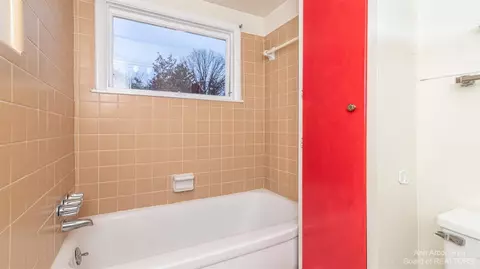 1411 E Park Pl, Ann Arbor, MI 48104 photo 40