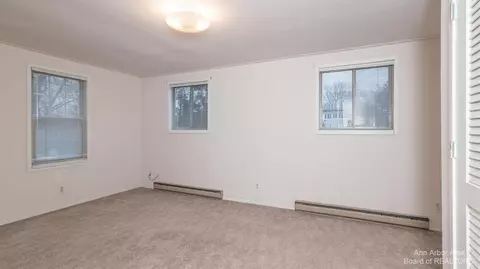 1411 E Park Pl, Ann Arbor, MI 48104 photo 32