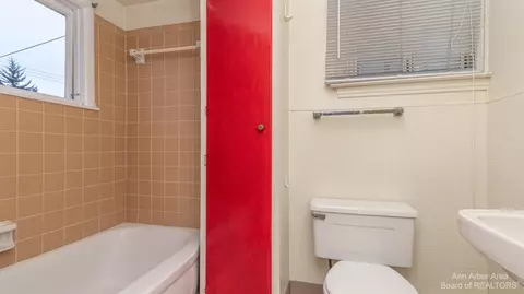 1411 E Park Pl, Ann Arbor, MI 48104 photo 38