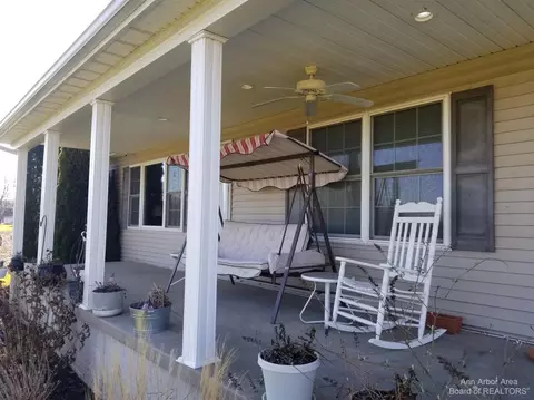 11270 Hitchingham Rd, Milan, MI 48160 photo 7