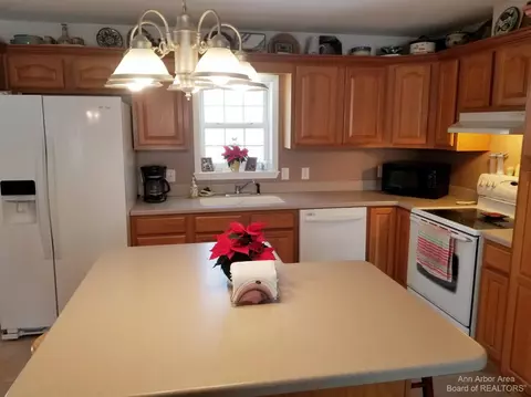 11270 Hitchingham Rd, Milan, MI 48160 photo 18
