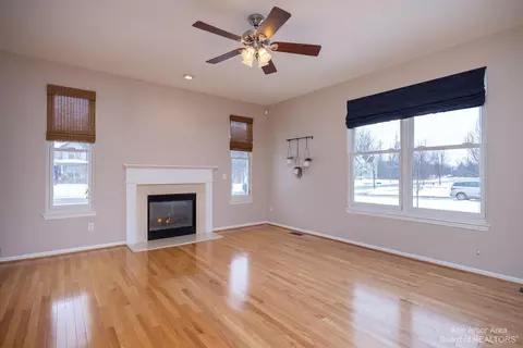 5358 Falling Leaf Dr, Ann Arbor, MI 48108 photo 12