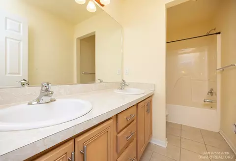 5358 Falling Leaf Dr, Ann Arbor, MI 48108 photo 28