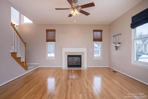 5358 Falling Leaf Dr, Ann Arbor, MI 48108 photo 11