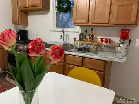 7220 Hollywood St, Romulus, MI 48174 photo 5