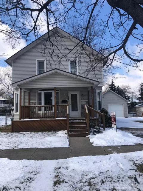 840 Bush St, Jackson, MI 49202 photo 1