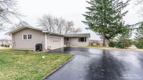 2160 Milkey Rd, Saline, MI 48176 photo 2