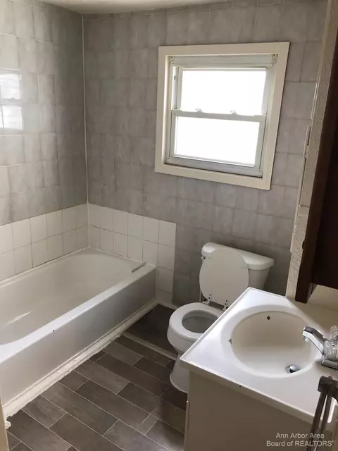 914 1st St, Jackson, MI 49203 photo 12