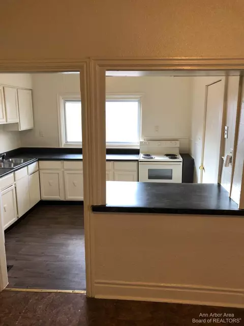 914 1st St, Jackson, MI 49203 photo 8