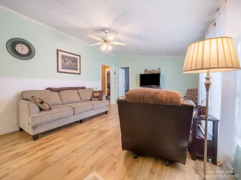 3532 Sechler Dr, Jackson, MI 49201 photo 7