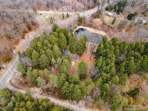 20535 Hidden Lake Dr, Gregory, MI 48137 photo 44