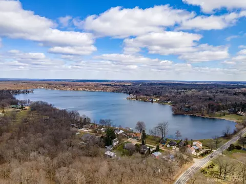 20535 Hidden Lake Dr, Gregory, MI 48137 photo 46