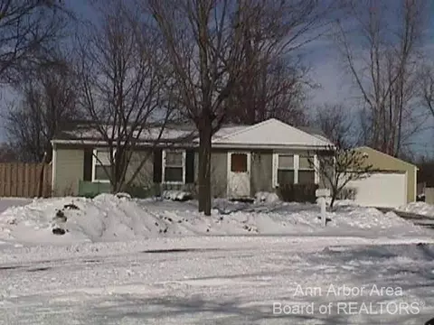 5 Plainview Ct, Ann Arbor, MI 48108 photo 1