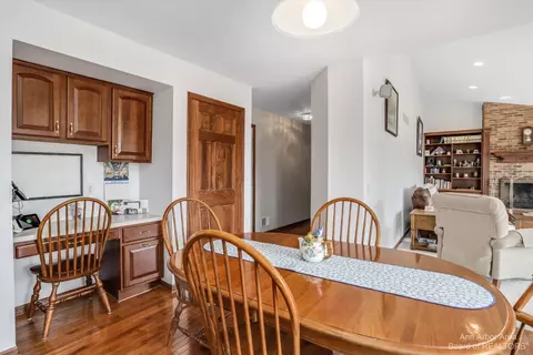 595 Darwin Ct, Saline, MI 48176 photo 18